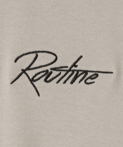 URBAN COLLECTION（アーバンコレクション）の「スムスワンポイント刺繍モックネックロングスリーブTシャツ（Tシャツ/カットソー・メンズ・ホワイト/ブラック/グレイッシュベージュ・M/L/XL）」の17枚目の写真