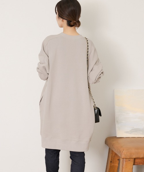 URBAN RESEARCH Sonny Label（アーバンリサーチサニーレーベル）の「『WEB/一部店舗限定』カレッジロゴスウェットBIGワンピース（ワンピース・レディース・ブラック/オフホワイト/グレー系その他・FREE）」の14枚目の写真