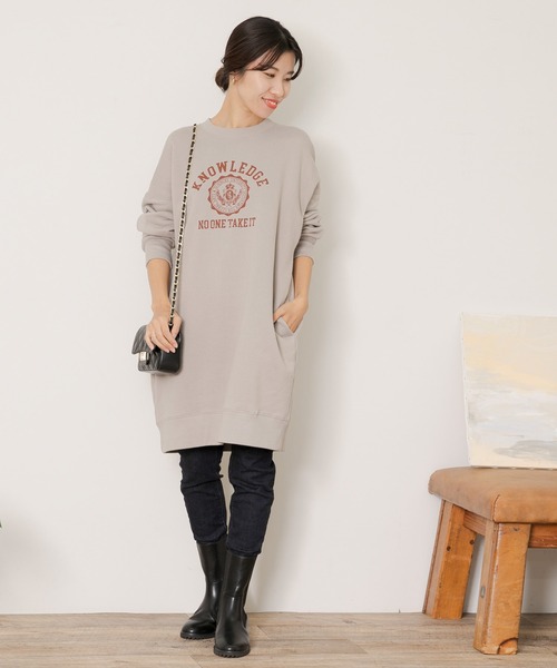 URBAN RESEARCH Sonny Label（アーバンリサーチサニーレーベル）の「『WEB/一部店舗限定』カレッジロゴスウェットBIGワンピース（ワンピース・レディース・ブラック/オフホワイト/グレー系その他・FREE）」の15枚目の写真