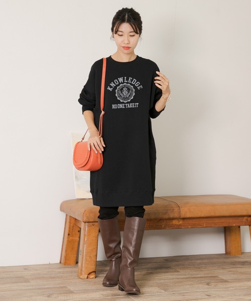 URBAN RESEARCH Sonny Label（アーバンリサーチサニーレーベル）の「『WEB/一部店舗限定』カレッジロゴスウェットBIGワンピース（ワンピース・レディース・ブラック/オフホワイト/グレー系その他・FREE）」の20枚目の写真
