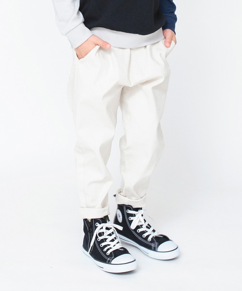 BRANSHES(ブランシェス)の「ガーデナーテーパードパンツ(チノパンツ・キッズ・グリーン/ベージュ/ピンク/ブラック/ブルーグレー/アイボリー/ネイビー/その他・160cm/140cm/150cm/90cm/130cm/110cm/100cm/120cm)」の2枚目の写真