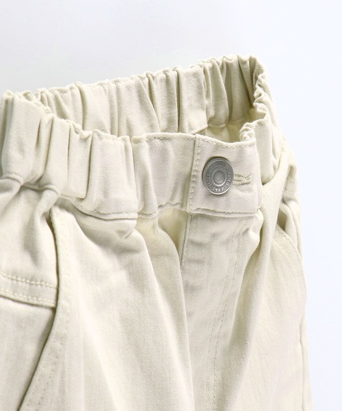 BRANSHES(ブランシェス)の「ガーデナーテーパードパンツ(チノパンツ・キッズ・グリーン/ベージュ/ピンク/ブラック/ブルーグレー/アイボリー/ネイビー/その他・160cm/140cm/150cm/90cm/130cm/110cm/100cm/120cm)」の17枚目の写真