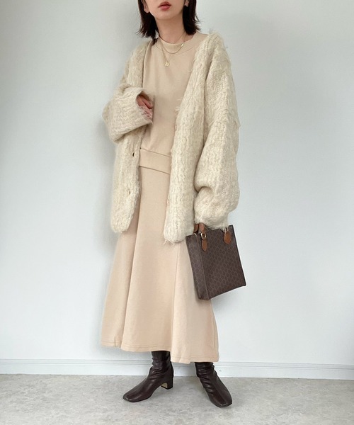 Fizz(フィズ)の「【maiko_wear × Fizz コラボ】 前後差裏毛スウェット(スウェット・レディース・ブラック/ベージュ/チャコール・M)」の5枚目の写真