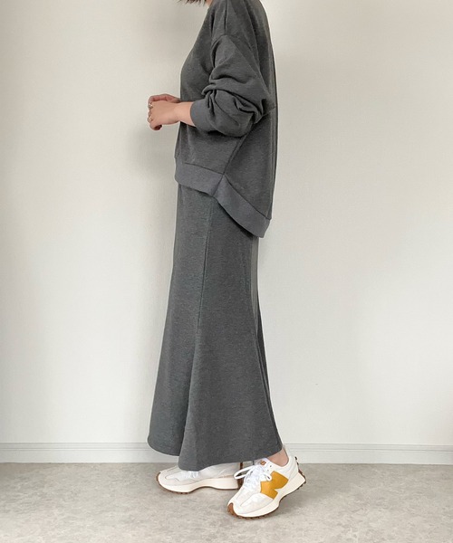 Fizz(フィズ)の「【maiko_wear × Fizz コラボ】 前後差裏毛スウェット(スウェット・レディース・ブラック/ベージュ/チャコール・M)」の16枚目の写真