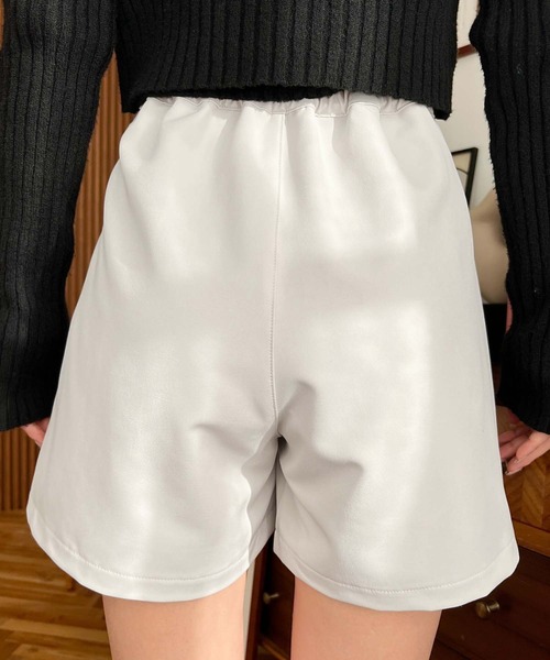 moment+(モーメントプラス)の「【累計販売枚数1万枚突破!】スリットレイヤードスカパン(スカート・レディース・チャコールグレー/ブラック/アイボリー/グレイッシュベージュ/ブラウン・S/M/L)」の9枚目の写真