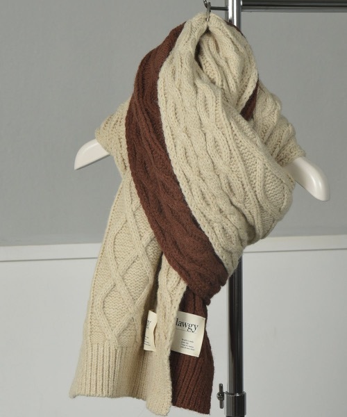 lawgy マフラー lawgy（ラウジー）の「cable knit muffler（マフラー）」 - WEAR