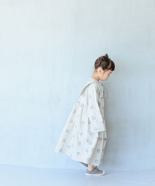 LOWRYS FARM（ローリーズファーム）の「コットン２ＷＡＹワンピース　185629（ワンピース・キッズ・ベージュ/ドット/ブラック・110cm/120cm/130cm/140cm/150cm）」の2枚目の写真