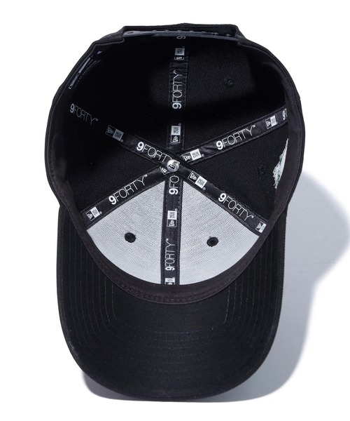 XLARGE（エクストララージ）の「XLARGE×NEW ERA VARSITY LOGO SNAPBACK CAP（キャップ・メンズ・ブラック/ネイビー・ONE SIZE）」の6枚目の写真