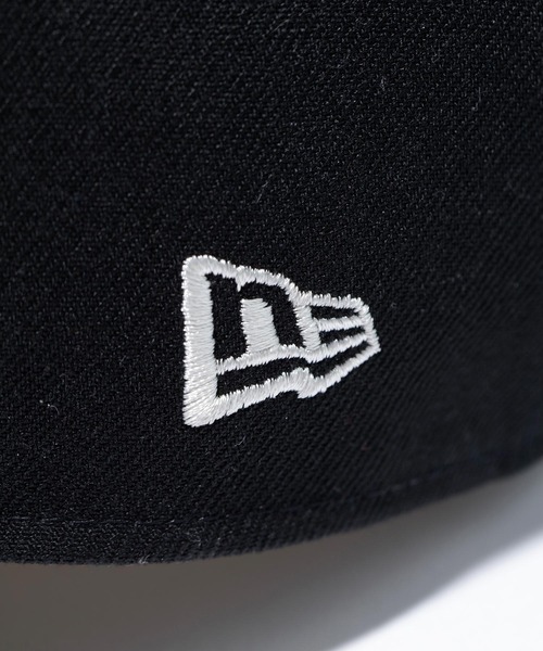 XLARGE（エクストララージ）の「XLARGE×NEW ERA VARSITY LOGO SNAPBACK CAP（キャップ・メンズ・ブラック/ネイビー・ONE SIZE）」の7枚目の写真