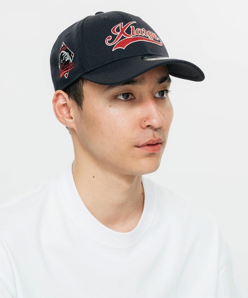 XLARGE（エクストララージ）の「XLARGE×NEW ERA VARSITY LOGO SNAPBACK CAP（キャップ・メンズ・ブラック/ネイビー・ONE SIZE）」の10枚目の写真