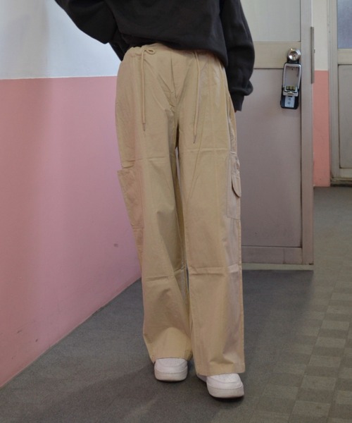 PIN(ピン)の「ワイドカーゴパンツ(カーゴパンツ・レディース・アイボリー/ブラック/ライトピンク・S/L/M)」の7枚目の写真