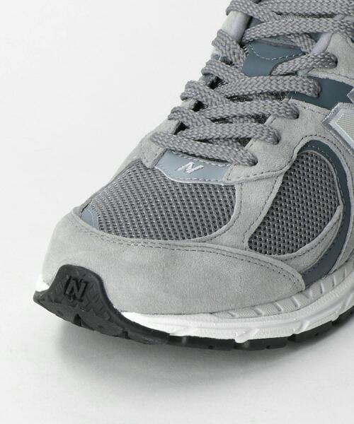 NEW BALANCE（ニューバランス）の「＜New Balance＞ M2002R/スニーカー（スニーカー・メンズ・グレー/ブラック・26.5cm/28cm/27.5cm/26cm/27cm）」の4枚目の写真