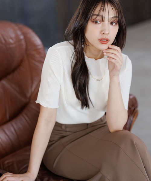 Andemiu(アンデミュウ)の「プリーツカットソー半袖192268(Tシャツ/カットソー・レディース・ベージュ/ブラック/ホワイト/グレー/グリーン/ホワイト系その他/ネイビー・FREE)」の8枚目の写真