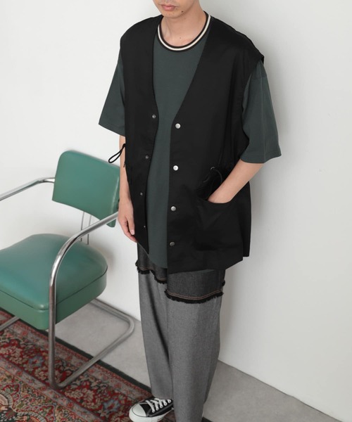 SENSE OF PLACE by URBAN RESEARCH（センスオブプレイスバイアーバンリサーチ）の「『ユニセックス』ハンティングベスト（ベスト・メンズ・ブラック/カーキ/ライトベージュ・MEDIUM/LARGE）」の20枚目の写真