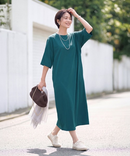 STYLE DELI(スタイルデリ)の「さらさらシンプル5分袖ワンピース(ワンピース・レディース・ブルーグリーン/ブラック・FREE)」の3枚目の写真