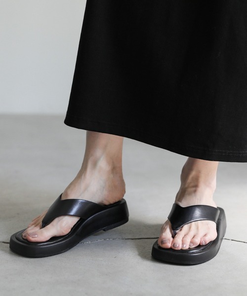 select MOCA(セレクトモカ)の「プラットフォームトングサンダル(サンダル・レディース・ブラック・SMALL/MEDIUM/LARGE)」の6枚目の写真