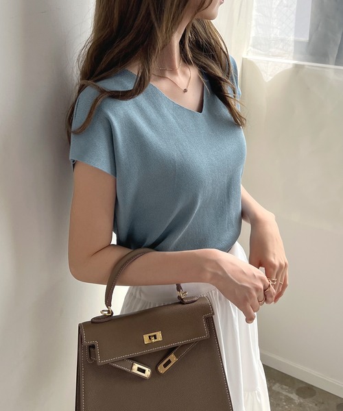 Futier land（フューティアランド）の「Vネックフレンチスリーブトップス（ニット/セーター・レディース・ホワイト/ライトパープル/ライトベージュ/ブラック/ブルー/ライトイエロー/グレイッシュベージュ/ライトピンク・MEDIUM/LARGE）」の9枚目の写真