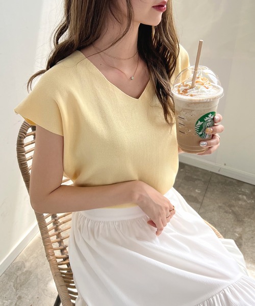 Futier land（フューティアランド）の「Vネックフレンチスリーブトップス（ニット/セーター・レディース・ホワイト/ライトパープル/ライトベージュ/ブラック/ブルー/ライトイエロー/グレイッシュベージュ/ライトピンク・MEDIUM/LARGE）」の13枚目の写真