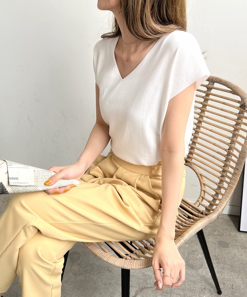 Futier land（フューティアランド）の「Vネックフレンチスリーブトップス（ニット/セーター・レディース・ホワイト/ライトパープル/ライトベージュ/ブラック/ブルー/ライトイエロー/グレイッシュベージュ/ライトピンク・MEDIUM/LARGE）」の14枚目の写真