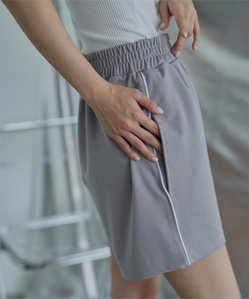 miette（ミエット）の「サイドラインジャージショートパンツ（その他パンツ・レディース・グレー/ダークグリーン/ネイビー・FREE）」の4枚目の写真