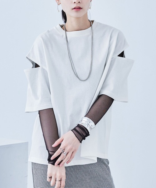 Fashion Letter(ファッションレター)の「カットアウト ビッグ5分袖Tシャツ(Tシャツ/カットソー・レディース・ブラック/アイボリー/グレイッシュベージュ・M)」の4枚目の写真