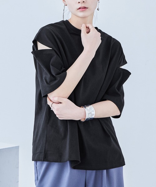Fashion Letter(ファッションレター)の「カットアウト ビッグ5分袖Tシャツ(Tシャツ/カットソー・レディース・ブラック/アイボリー/グレイッシュベージュ・M)」の6枚目の写真