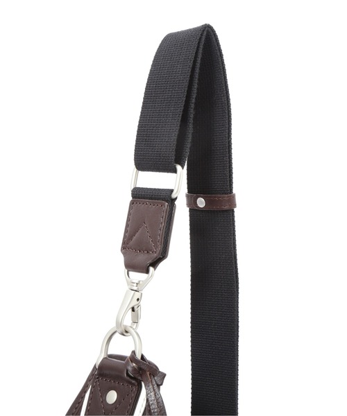 AVIREX（アヴィレックス）の「VARSITY LEATHER ONE SHOULDER BAG/ バーシティーレザーワンショルダーバッグＡＶＸ５６２９（ショルダーバッグ・レディース・ブラック/ホワイト系2/ダークブラウン・F）」の22枚目の写真