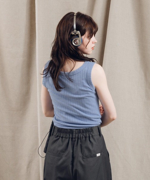 MUHET(ミュエータ)の「ランダムリブタンクトップ(タンクトップ・レディース・チャコールグレー/オフホワイト/サックスブルー・FREE)」の15枚目の写真