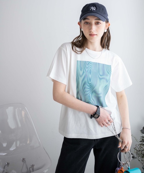 WEGO（ウィゴー）の「WEGO/アソートグラフィックTシャツ（Tシャツ/カットソー・レディース・ホワイト/ブラック/その他1/その他2・FREE）」の12枚目の写真
