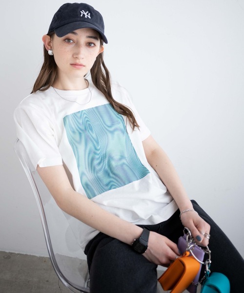 WEGO（ウィゴー）の「WEGO/アソートグラフィックTシャツ（Tシャツ/カットソー・レディース・ホワイト/ブラック/その他1/その他2・FREE）」の13枚目の写真