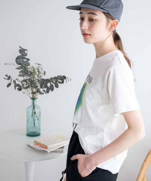 WEGO（ウィゴー）の「WEGO/アソートグラフィックTシャツ（Tシャツ/カットソー・レディース・ホワイト/ブラック/その他1/その他2・FREE）」の16枚目の写真