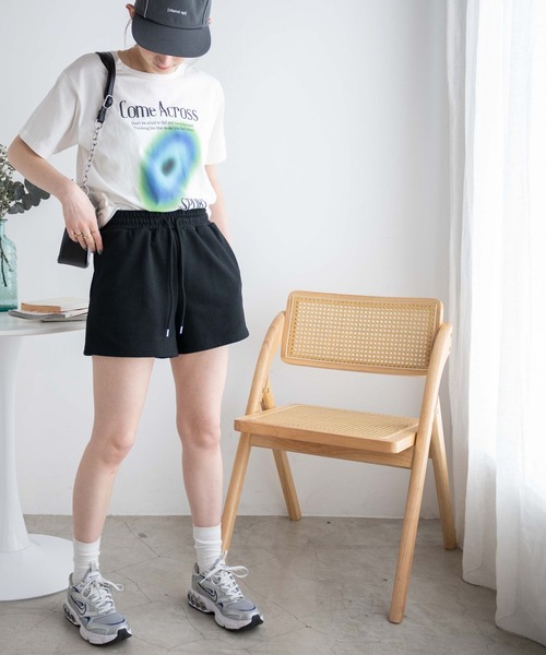 WEGO（ウィゴー）の「WEGO/アソートグラフィックTシャツ（Tシャツ/カットソー・レディース・ホワイト/ブラック/その他1/その他2・FREE）」の18枚目の写真