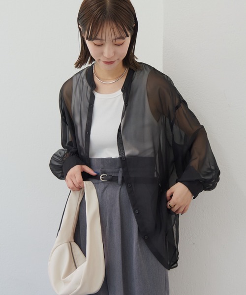 CIAOPANIC TYPY(チャオパニックティピー)の「【WEB限定】シャイニーボリュームスリーブシアーバンドカラーシャツ(シャツ/ブラウス・レディース・グレー/ブラック/ブラウン/ピンク/グリーン・ONE SIZE)」の6枚目の写真