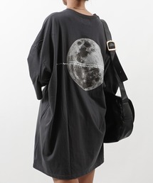 【GLARE】 月モチーフ バックプリント オーバーTシャツ / Moon Motif Back Print Over T-shirt