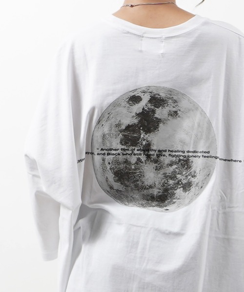 GLARE（グレア）の「【GLARE】 月モチーフ バックプリント オーバーTシャツ /  Moon Motif Back Print Over T-shirt（Tシャツ/カットソー・メンズ・ブルー/ブラック/チャコール/ホワイト・FREE）」の19枚目の写真