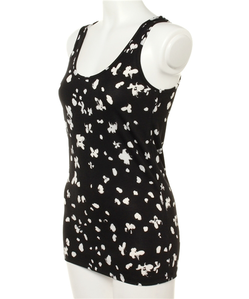AZUL by moussy（アズールバイマウジー）の「TPU天竺総柄ランダムフラワー柄タンク（タンクトップ・レディース・ブラック系その他/ダークネイビー/ホワイト系その他・MEDIUM/SMALL/LARGE）」の4枚目の写真