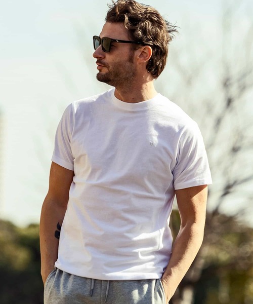 1PIU1UGUALE3  RELAX （ウノピゥウノウグァーレトレ リラックス）の「1PIU1UGUALE3 RELAX(ウノピゥウノウグァーレトレ リラックス)ワンポイントロゴ ロゴ刺繍 ベーシック半袖Tシャツ（Tシャツ/カットソー・メンズ・ネイビー/ホワイト/レッド/ブラック/トップグレー・S/M/XL/L/XXL）」の6枚目の写真