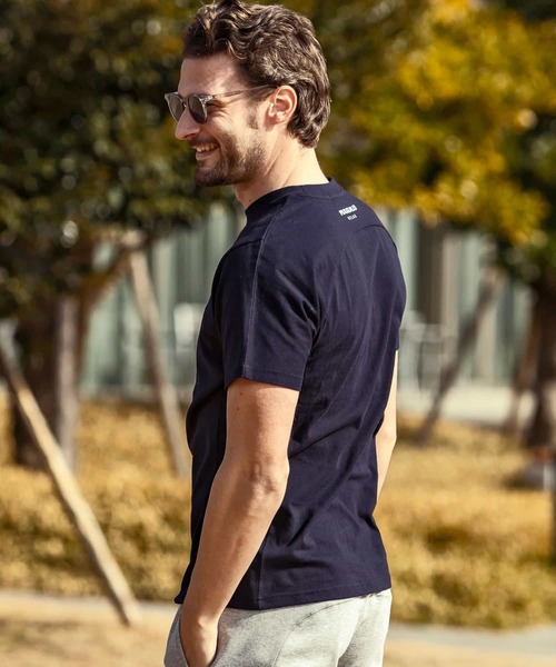 1PIU1UGUALE3  RELAX （ウノピゥウノウグァーレトレ リラックス）の「1PIU1UGUALE3 RELAX(ウノピゥウノウグァーレトレ リラックス)ワンポイントロゴ ロゴ刺繍 ベーシック半袖Tシャツ（Tシャツ/カットソー・メンズ・ネイビー/ホワイト/レッド/ブラック/トップグレー・S/M/XL/L/XXL）」の20枚目の写真