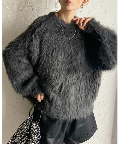 She's Closet（シーズクローゼット）の「ボリュームスリーブショート丈フェザーヤーンシャギーニット（ニット/セーター・レディース・チャコールグレー/アイボリー/オレンジ/レッド/グレー・FREE）」の7枚目の写真