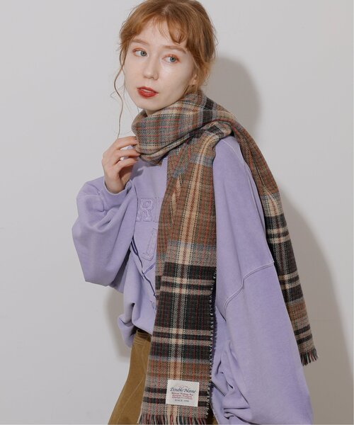 DOUBLE NAME（ダブルネーム）の「チェック柄リバーシブルマフラー（マフラー・レディース・ベージュ/レッド/グリーン・FREE）」の2枚目の写真