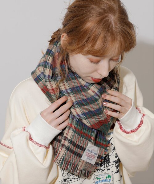 DOUBLE NAME（ダブルネーム）の「チェック柄リバーシブルマフラー（マフラー・レディース・ベージュ/レッド/グリーン・FREE）」の7枚目の写真