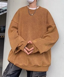 絶妙なワイドシルエット。オーバーサイズフェードスウェット