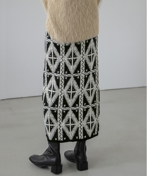 La-gemme(ラジェム)の「ジャガードニットスカート(スカート・レディース・グレー/ブラウン/ブラック・L/M)」の7枚目の写真