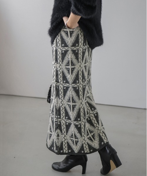 La-gemme(ラジェム)の「ジャガードニットスカート(スカート・レディース・グレー/ブラウン/ブラック・L/M)」の9枚目の写真