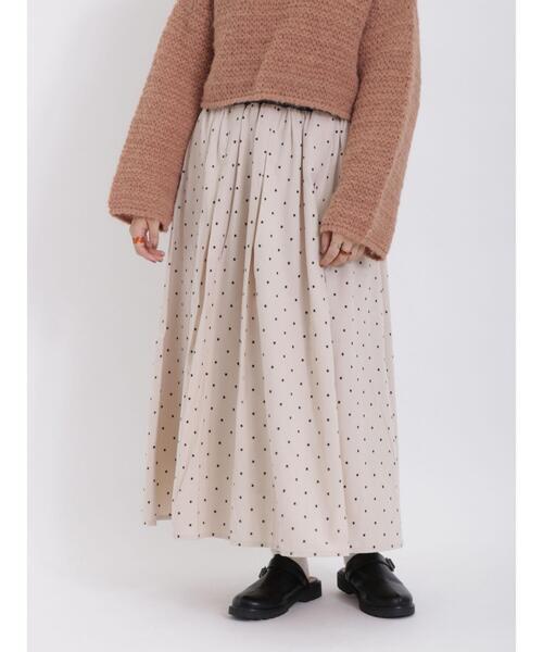 Samansa Mos2(サマンサ モスモス)の「フラワー柄フロッキープリントスカート(スカート・レディース・グリーン/キナリ/ブラック・F)」の2枚目の写真