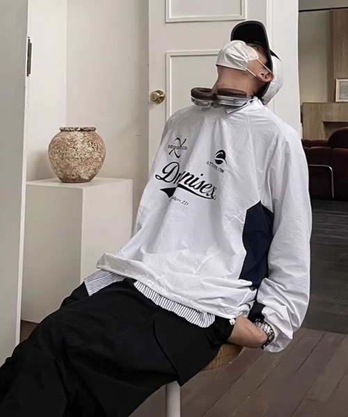 Theater code（シアターコード）の「▲sporty v neck pullover / スポーティー Ｖネック プルオーバー（スウェット・メンズ・ホワイト/ブルー/ブラック・2/3）」の9枚目の写真