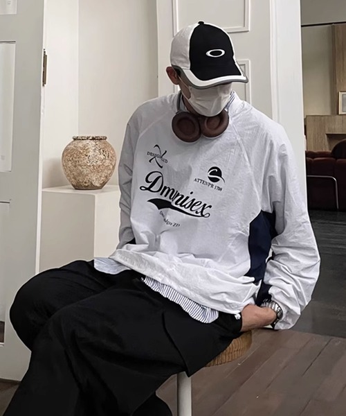 Theater code（シアターコード）の「▲sporty v neck pullover / スポーティー Ｖネック プルオーバー（スウェット・メンズ・ホワイト/ブルー/ブラック・2/3）」の8枚目の写真