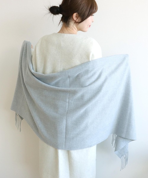 Jines（ジネス）の「しなやかソフトタッチ・無地シンプルストール（ストール/ショール・レディース・ライトグレー/ブラック/オフホワイト/ロイヤルブルー・FREE）」の8枚目の写真