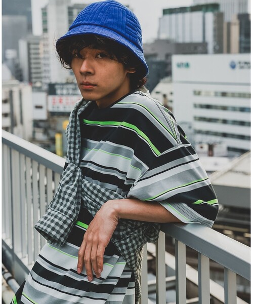 BEAMS（ビームス）の「BEAMS / マルチボーダー Tシャツ（Tシャツ/カットソー・メンズ・ブラック/ブルー/ブラウン系その他4・L/M/S/XL）」の9枚目の写真