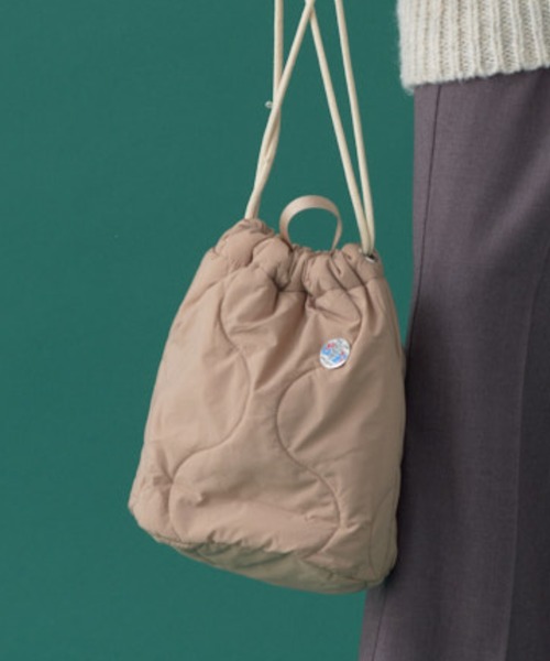 WHIMSIC（ウィムジック）の「【UNISEX】キルティングパーソナルエフェクトバッグ（ハンドバッグ・メンズ・ベージュ/ホワイト/ブラック・FREE）」の3枚目の写真